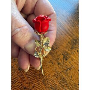 Red Rose Gold Brooch NWT